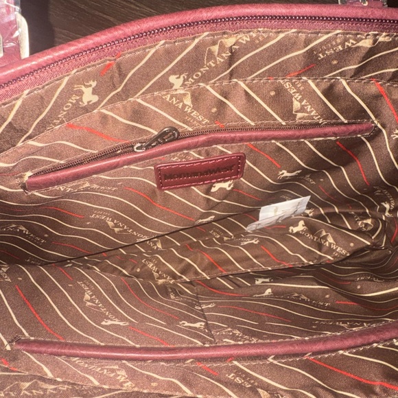 New Wrangler Montana West Red Purse with Dust Bag - Picture 7 of 7